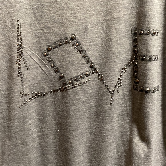 NWOT WOMANS TOP  SIZE SMALL! SMOKE FREE HOME! - Picture 4 of 5